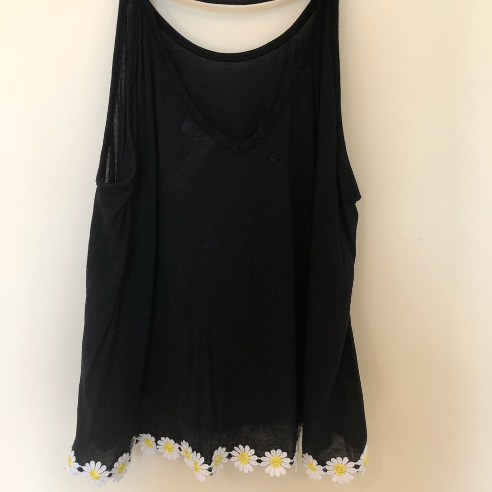 Black Daisy Tank - Picture 2 of 5